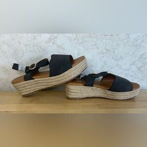 Black Scalloped Espadrille Platform Sandals Size 9 NWT In Box